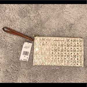 New w/Tags Michael Kors Jet Set Large Zip Clutch